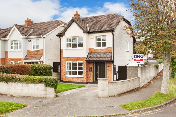 10 Luttrell Park Crescent, Castleknock, Dublin 15, D15W7KW