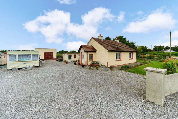 Clonmore, Rhode, Ballybryan, Co. Offaly, R35EH59