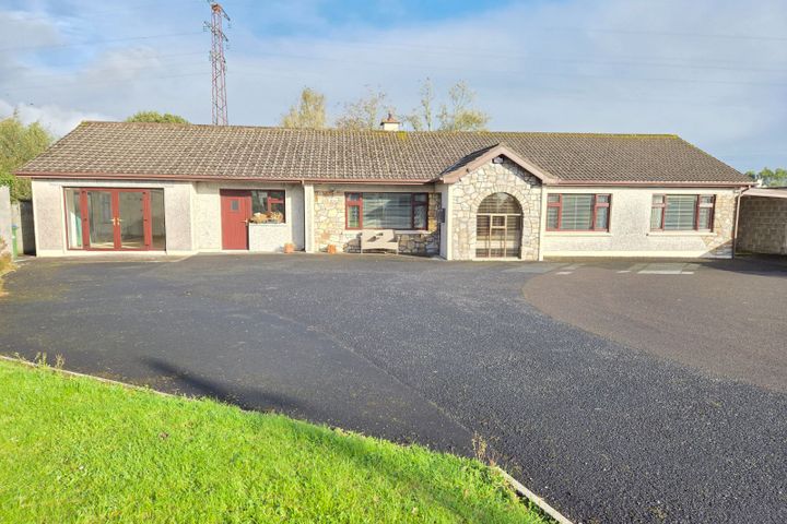 Doncla House, Lackyle, Ardnacrusha, Co. Clare, V94HCN4