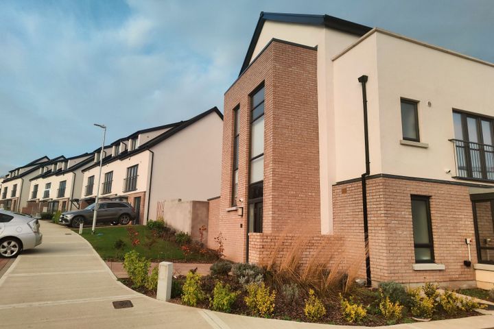 Domville, Dublin 18, Carrickmines, Dublin 18