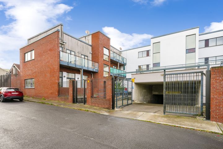 20 Castlegate, Oliver Plunkett Road, Dun Laoghaire, Co. Dublin