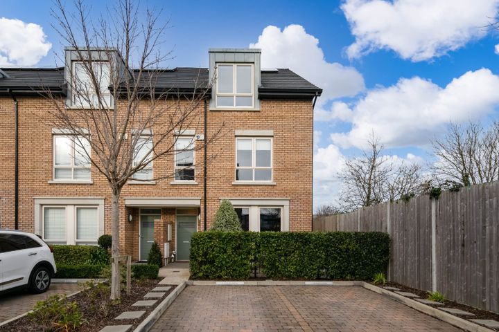 11 Roseland Avenue, Cualanor, Upper Glenageary Road, Dublin