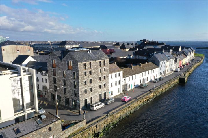 1 Spanish Parade House, Long Walk, Galway, H91D431