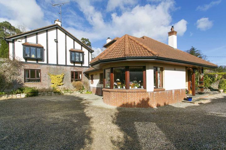 Willowlodge, Brennanstown Rd, Carrickmines Dublin 18, Dublin 18, Dublin