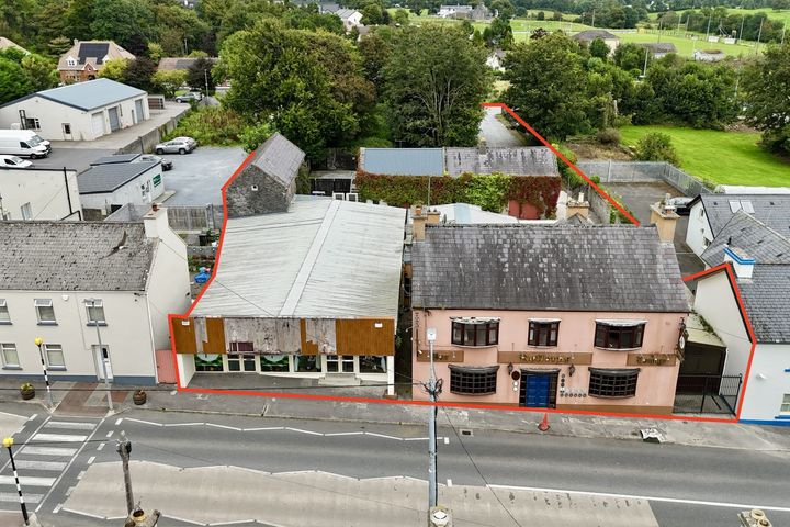 Rafterys Bar & Lounge, Main Street, Craughwell, Co. Galway