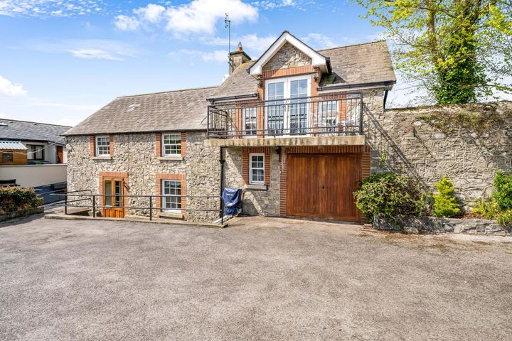 The Mews, Newgrange Mall, Main Street, Slane Co Meath, C15YV59
