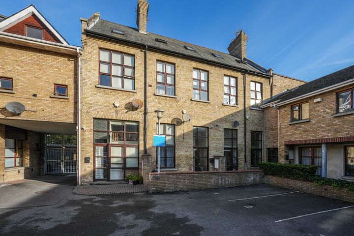 18 Belvedere Square, Dublin 1