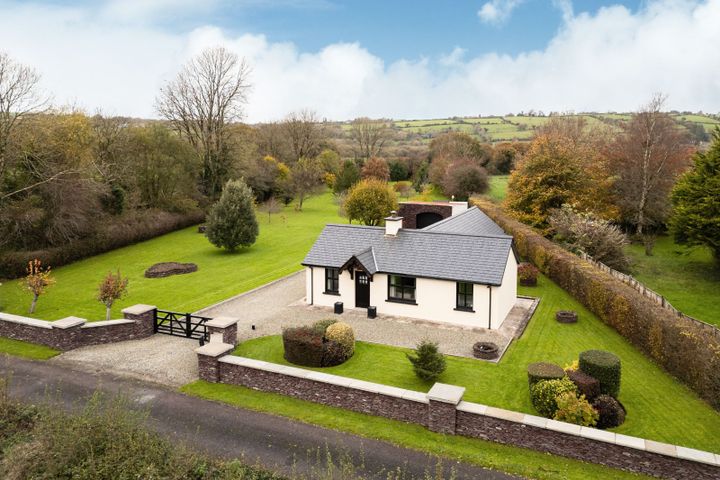 Annahala East, Toames, Macroom, Co. Cork, P12VX97
