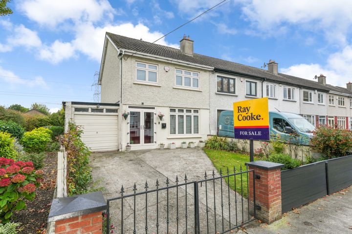87 Oakwood Grove, Clondalkin Dublin 22