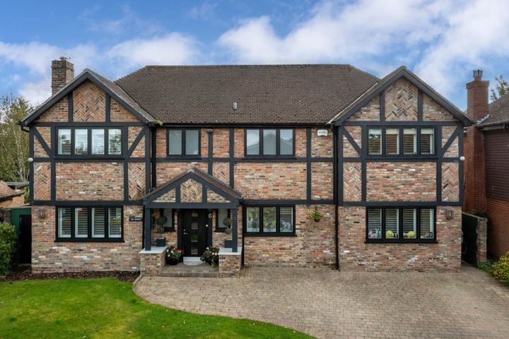Sea Glimpse, 6 Carysfort Downs, Blackrock, Dublin