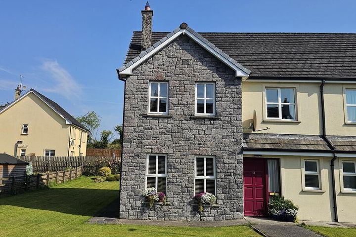 13 Church Manor, Carrigallen, Co. Leitrim, H12CD54