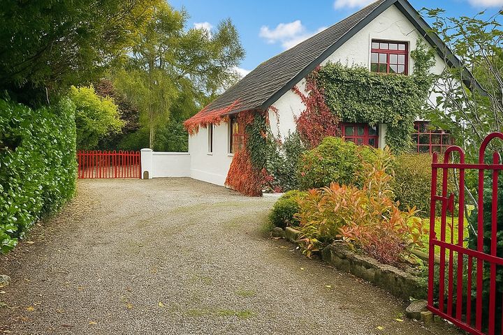 The Larches, Rathdowney Road, Johnstown, Co. Kilkenny, E41R504