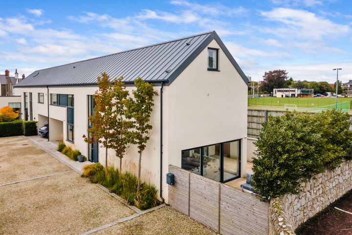 Orchard Lodge, Holyrood Park, Sandymount, Dublin 4, D04C3F9
