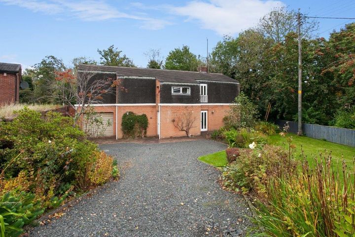 13 Edenvale Park, Dunmurry, Co. Antrim