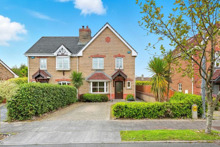 37 Whitestrand, Aylesbury Park, Sligo, Co. Sligo, F91CF9V