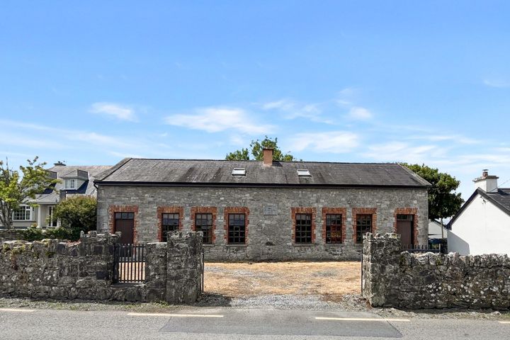 Old School House, Feighquin, Quin, Co Clare, V95A2V0