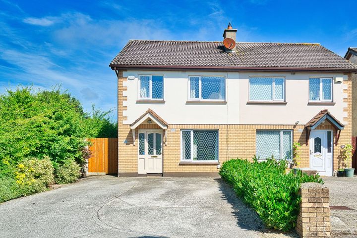 25 Oatfield Park, Clane, Co Kildare, W91T2W8