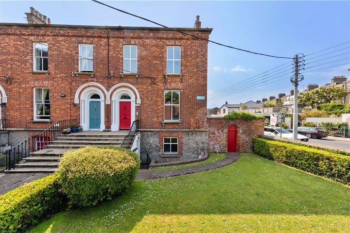 1 Grosvenor Tce, Monkstown, Dublin