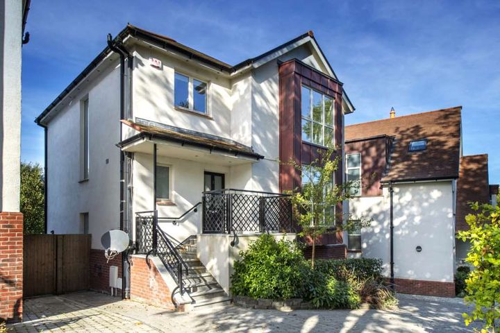 2 St Thomas Wood, The Rise, Mount Merrion, Dublin