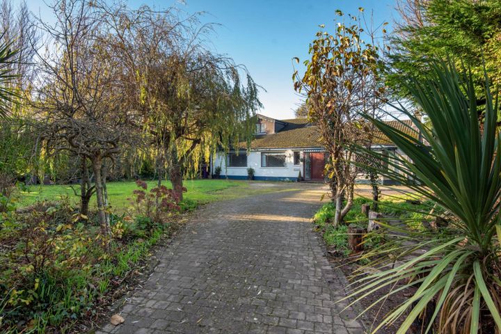 Tyrolia, Hanlons Lane, Malahide, Co. Dublin, K36W564