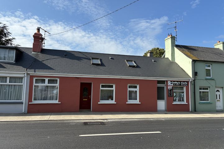 2 Main Street, Enniskeane, Co. Cork, P47TW66