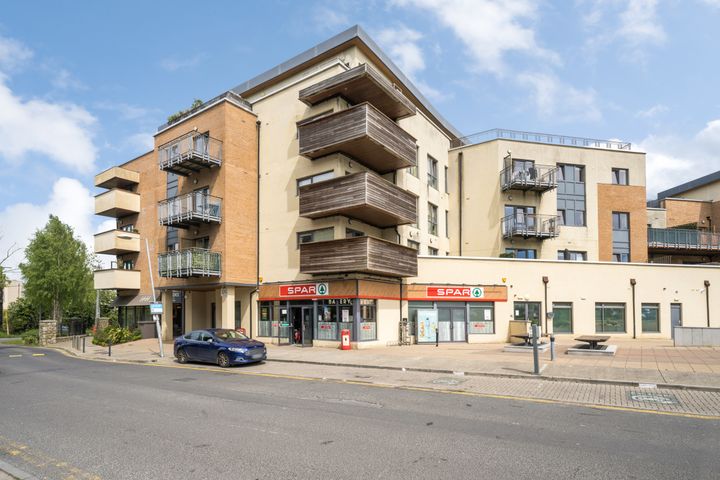70 The Crescent, Carrickmines Manor, D18 WC93, Carrickmines, Dublin 18