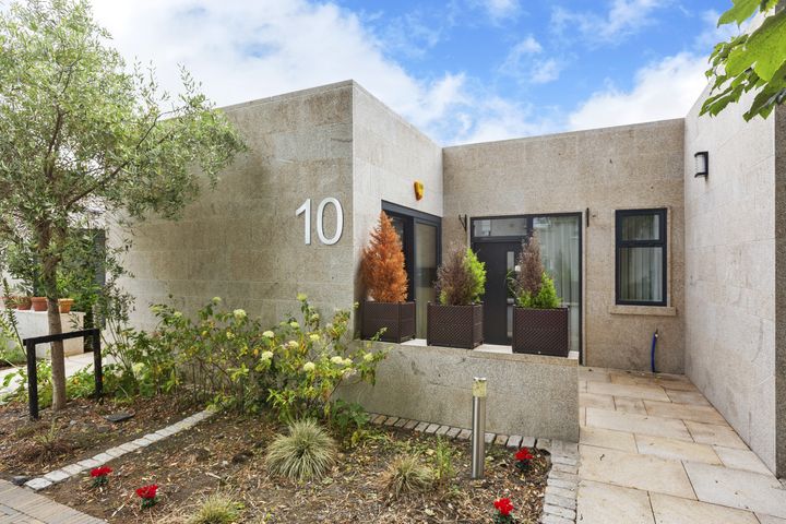 10 Ard Na Greinne, Eaton Brae, Orwell Road, Dublin