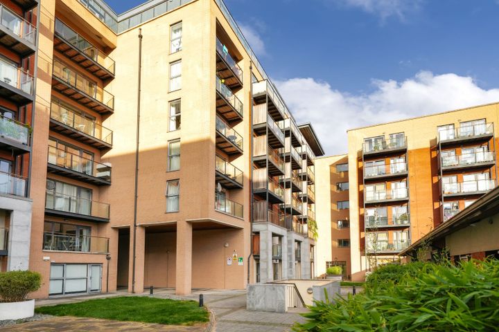 Apartment 88, South Gate Apartments (Secure Car Space), Cork St, Dublin 8, Co. Dublin, D08F883