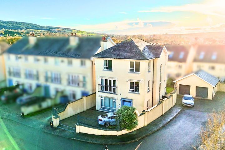 15 Kingsfort Square, Castlepark, Mallow, Co. Cork, P51D7VC