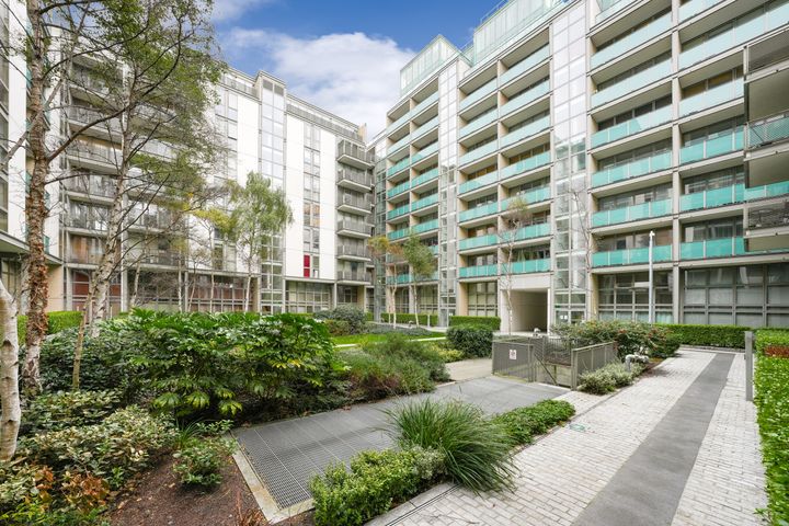 5 Kirkpatrick House, Spencer Dock, IFSC, Dublin 1