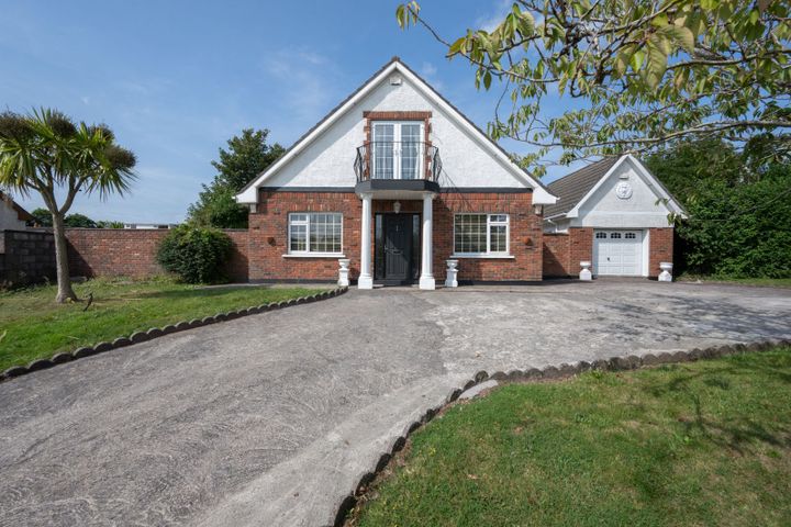 13 Castle Road, Blackrock, Co. Cork, T12E2AA