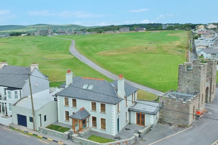 Cliff Road, Ballyheigue, Co Kerry, V92D3C3