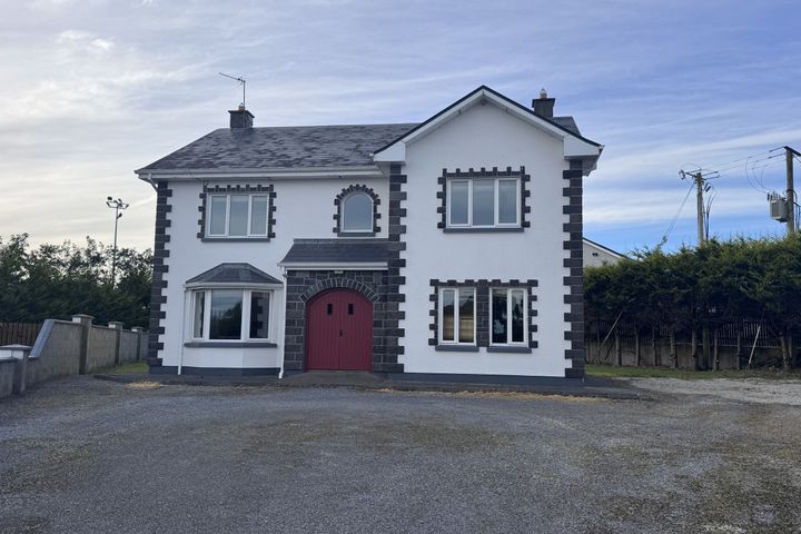 2 Woodview Crescent, Clonberne, Ballinasloe, Galway
