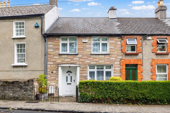 1 Sarsfield Terrace, Lower Main Street, Lucan, Co. Dublin, K78W9P2