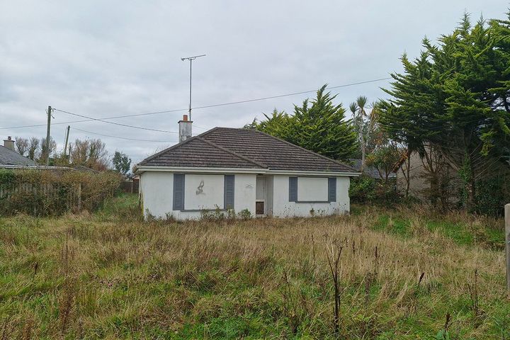 green acres, station road, rosslare strand, co. wexford, y35d681