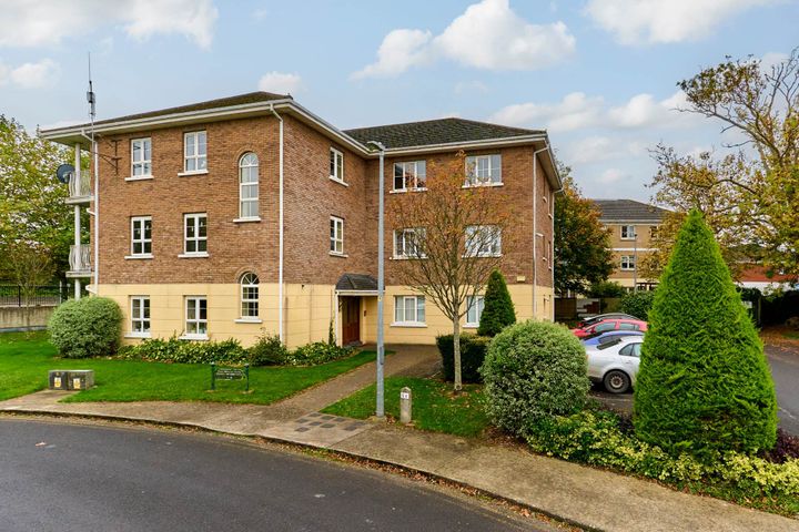 2 Bishops Orchard House, Tyrrelstown, Dublin 15, Tyrrelstown, Dublin 15, D15H6TY