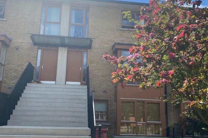 Merton Walk, Mount Saint Annes, Dublin 6, Milltown, Dublin 6