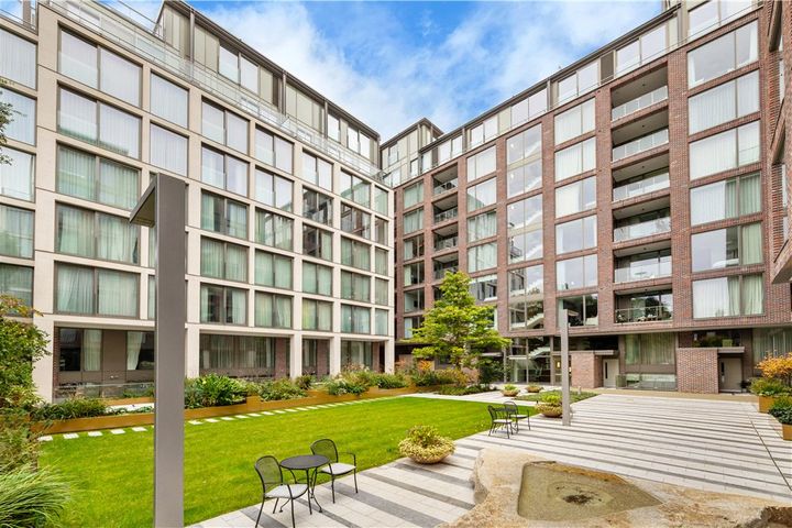 33 The Nicholson, Lansdowne Place, Ballsbridge, Dublin 4, D04E0X4