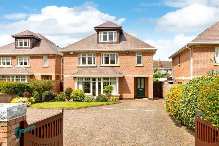 2 Linden Fields, Grove Ave, Blackrock, Dublin