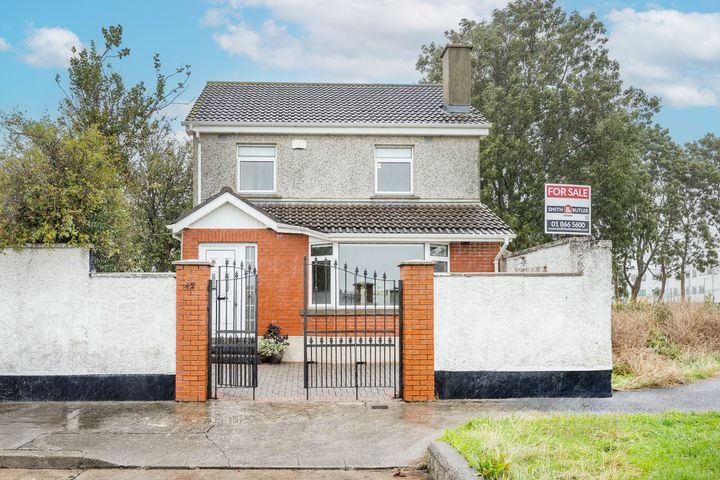 42 Millwood Park, Edenmore, Dublin 5, D05T277