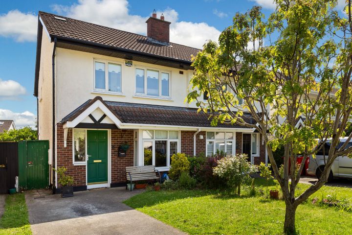 13 Luttrellstown Grove, Castleknock, Dublin 15, D15H1F2