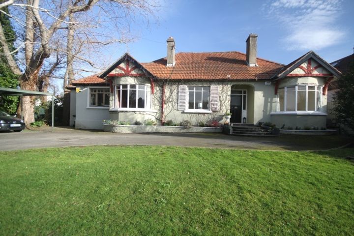 17 Castle Park Rd, Sandycove, Dublin, Dublin