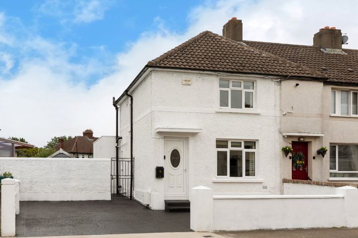 67 Larkhill Road, Whitehall, Dublin 9, D09Y266