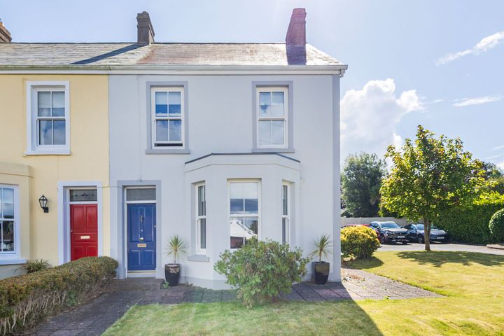 1 Lakeview, Carrignafoy, Cobh, Co. Cork, P24TW72