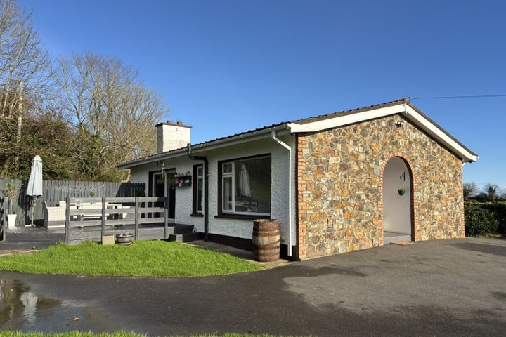 Joansbrook, Ballycomclone, Ballymoney, Co. Wexford, Y25XD27