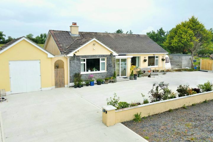 Carrowncully, Ballinameen, Mantua, Co. Roscommon, F52HN92