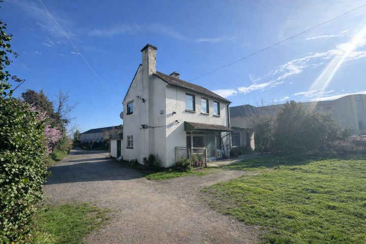 Manresa, Old Naas Road, Bluebell, Dublin 12, D12XR82