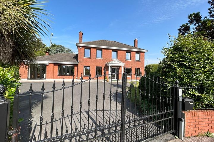 Lynbar, 7 Shrewsbury Downs, Ballinlough, Cork