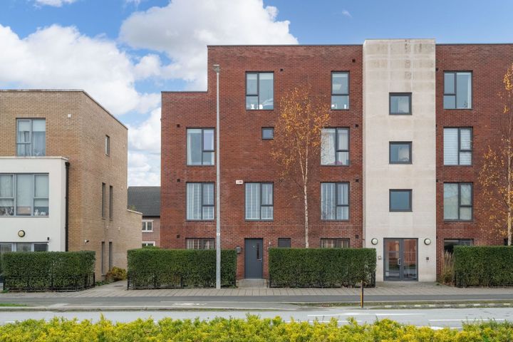 8 Shackleton Mall, Shackelton Grange, Lucan, Co. Dublin, K78H4C1