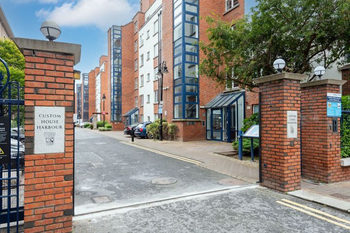10 Aranmore, Custom House Harbour Apartments, I.F.S.C, Dublin 1, D01AX64